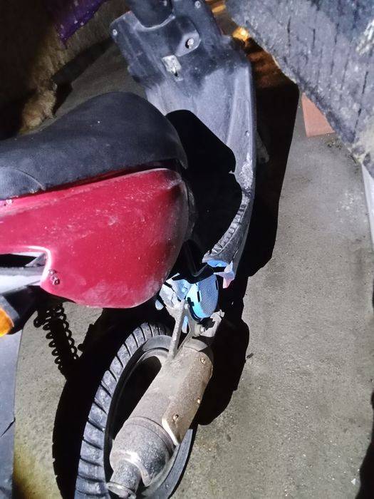 Vând scuter funcțional 100