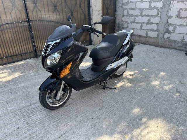 De vanzare scuter hyosung ms3 125