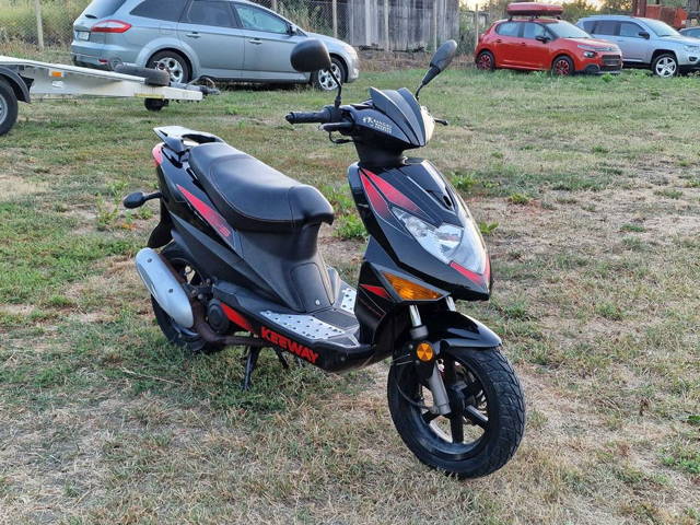 Scuter KEEWAY an 2010 ( 2 TIMPI ) 49 cm3 ~ Recent adus din Germania !