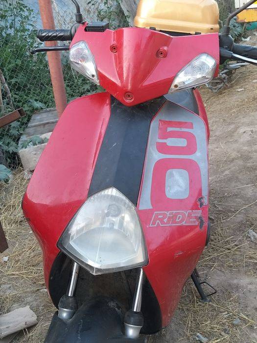 Vând sau schimb  un scuter Kallio 50cc