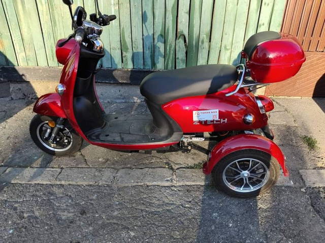 Vând scuter electric