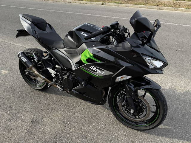 Kawasaki Ninja 400 ABS - Stare impecabilă