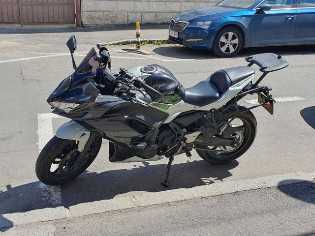Kawasaki Ninja 650 ABS (2022)