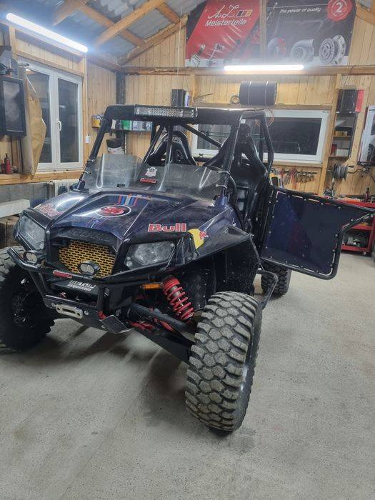 Vând polari rzr 900 cc an 2011