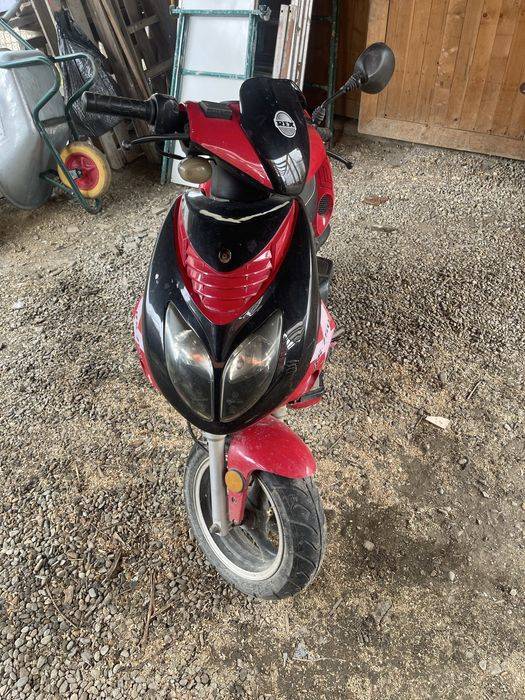 Scuter 49 cc 4 timpi