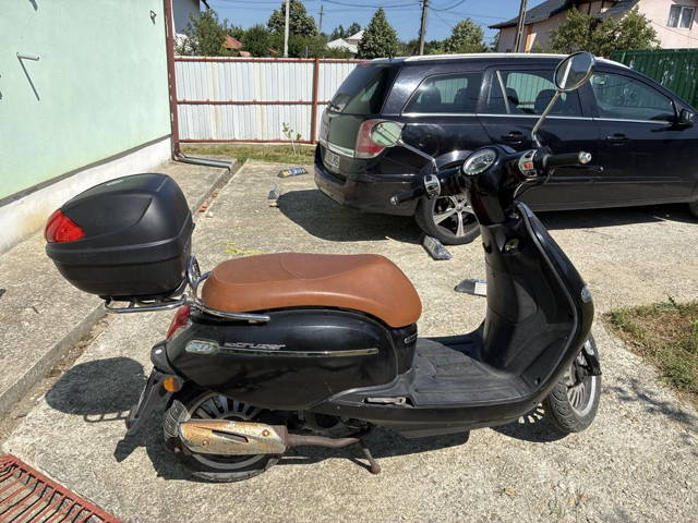 Scuter xplorer cruzer 50