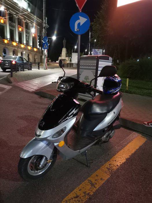 Scuter Peugeot V Clic