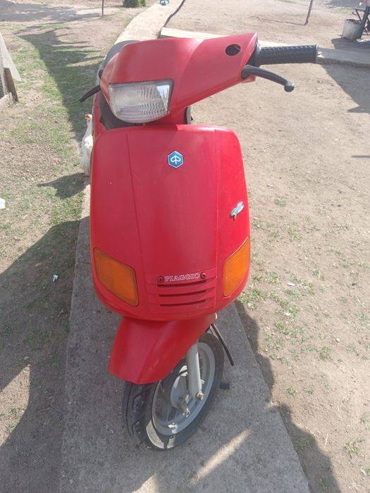 Vând Piaggio zip