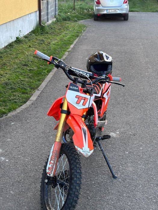 Motor cross Ultra 125