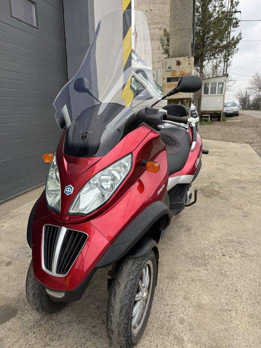 Piaggio mp3 LT 300cc Triciclu categoria B an 2010