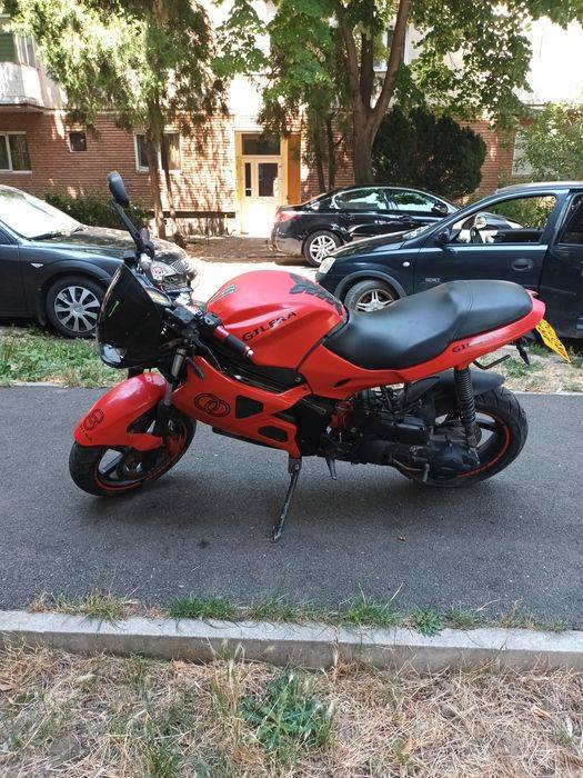 Vând Gilera DNA  an 2002