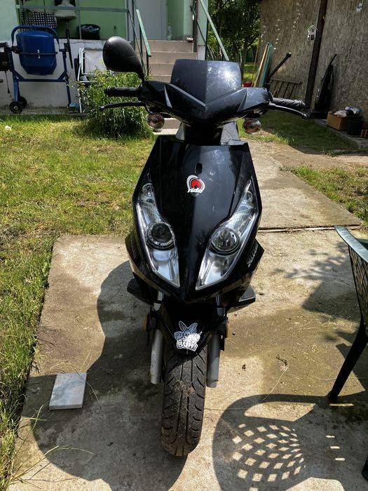Scuter Ride Omen