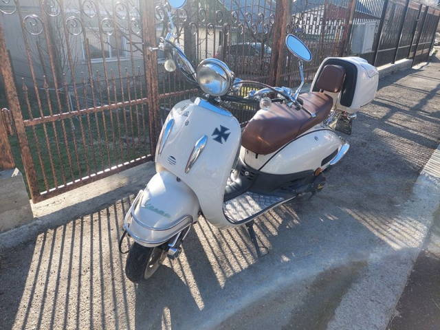 Vand scuter 125cc