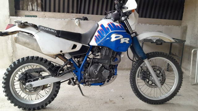 Vând cros suzuki dr650