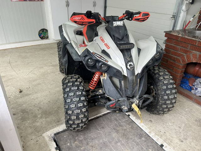 Can am renegade 2022 1000r cu doar 3900 km