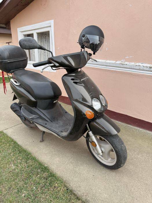 Vând scuter Yamaha Neos