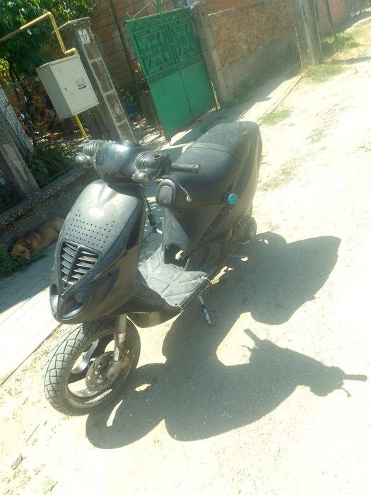 Vândă scuter în stare bună
