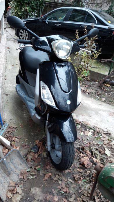 Scuter Piaggio fly 150 cmc 4t cu carte RAR ITP și fiscal
