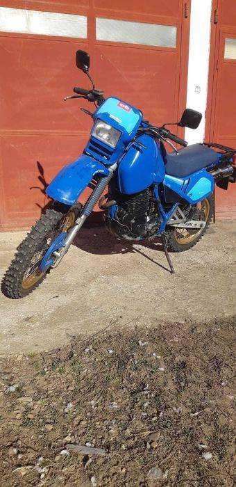 Vand ,schimb Motocicleta Aprilia 350  (nu HONDA YAMAHA sau KAVASAKI )