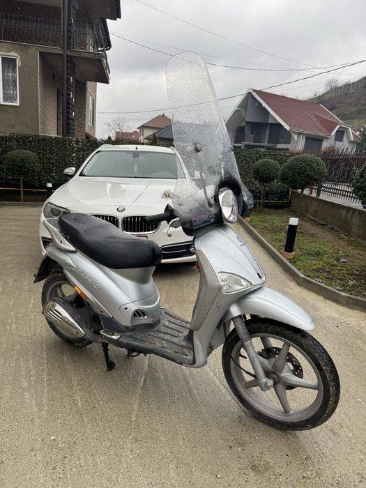 Vand scuter Piaggio liberty de 49cc an 2011