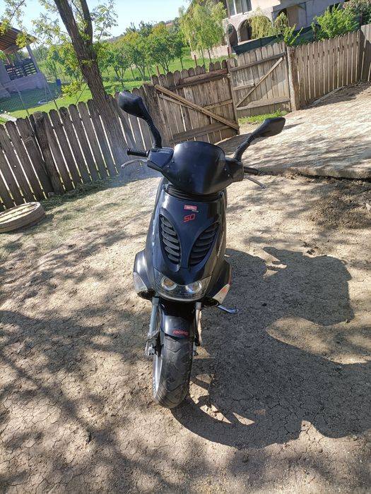 Aprilia SR 50 răcire apă