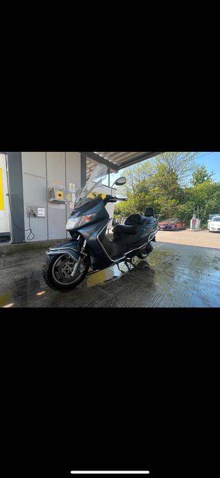 Suzuki Burgman 400