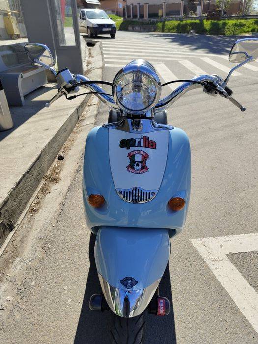 Vând scuter Aprilia Mojito