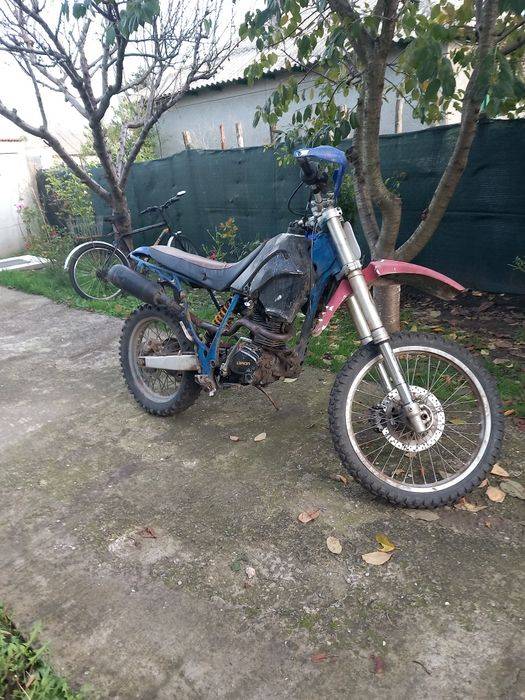Moto cross 150 cc , nu fac schimb