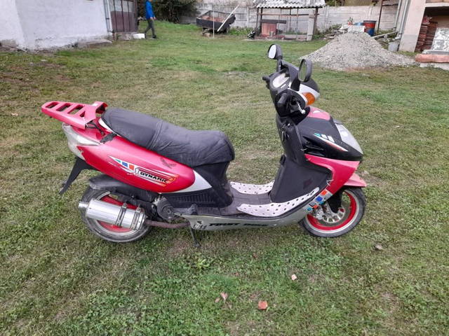 Scuter 50 cmc in 4 timpi