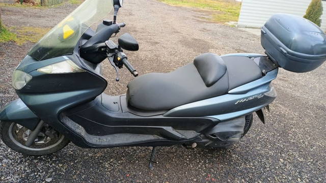 Vând maxiscuter Yamaha majesty 400