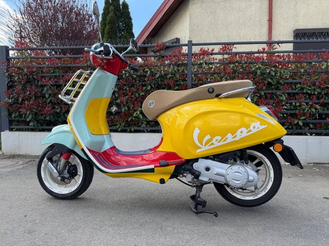 Scuter Vespa Primavera Editie Limitata Sean Wotherspoon Nou