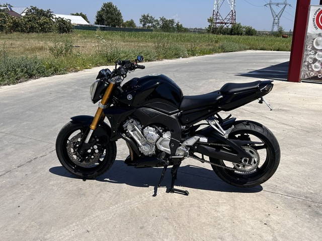 Yamaha FZ1 - in stare foarte buna!