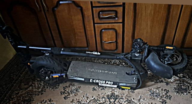 Trotineta E-CROSS PRO