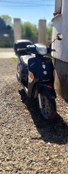 Vând scuter kimco motor 50cc 4t funcționează perfect