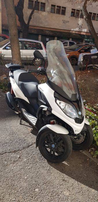 Oferta de an Nou 2025         Vând PIAGGIO MP3 300 HPE SPORT