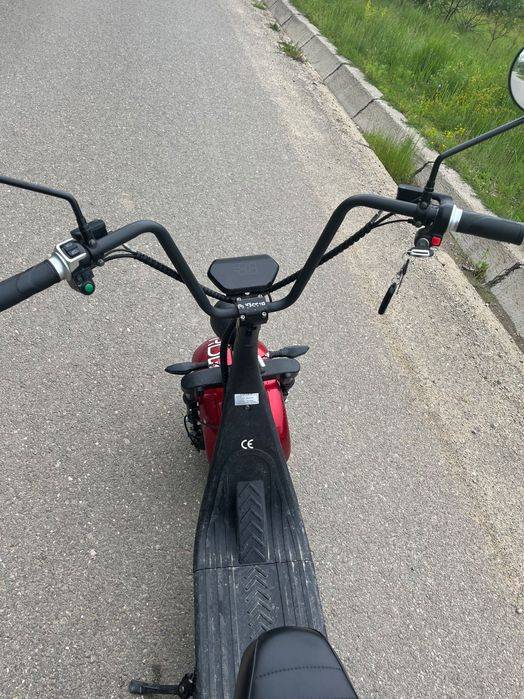 Vând scuter electric