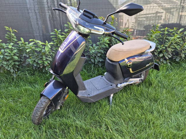 Vand scuter electric super soco cux