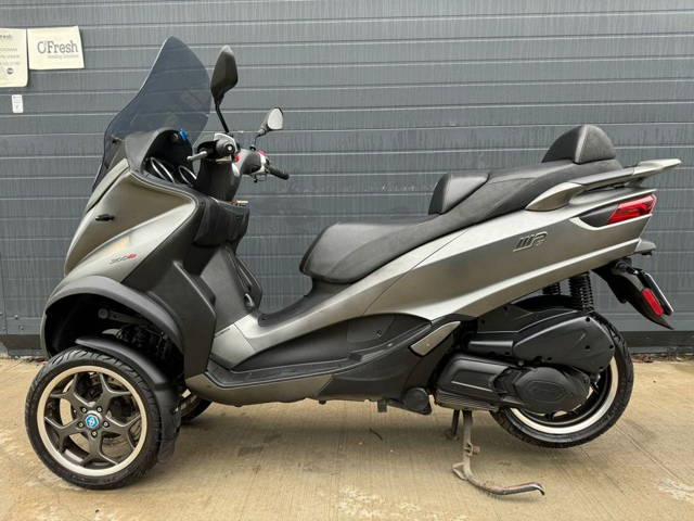 Fun moto vinde Piaggio Mp3 300cm ABS ASR 2018 Permis cat B