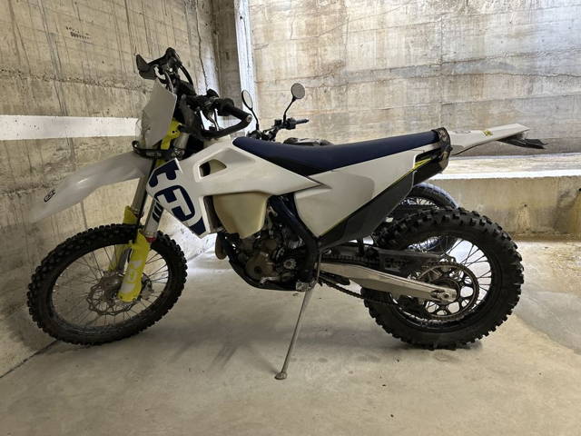 Husqvarna 250 4 timpi (an 2020) inmatriculata