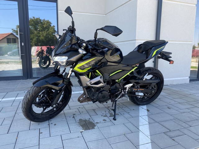 Vand Kawasaki Z 400     A2