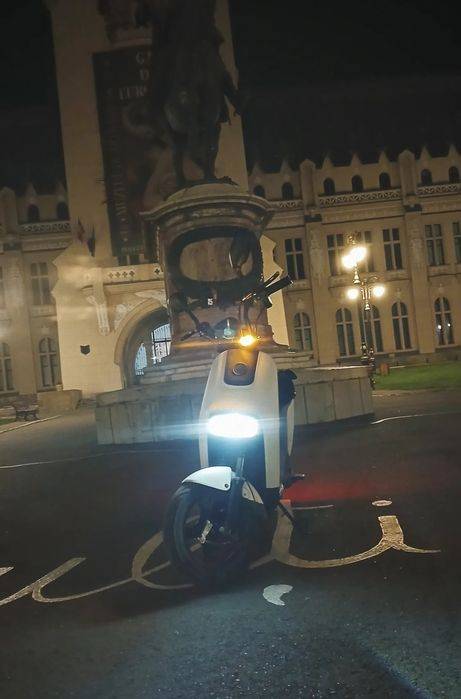 Dau scuter electric nu are bateri pe un ps sau Xbox prinde 40 50 km
