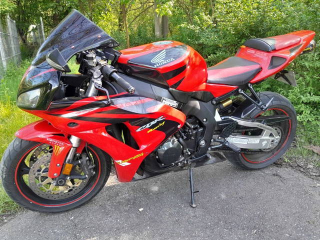 Honda cbr 1000 rr an 2006 cp 170