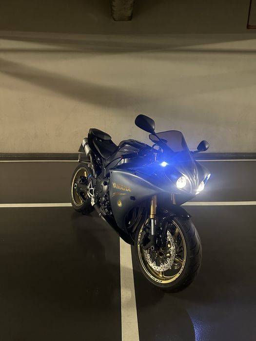 Yamaha R1 RN22 BIG BANG