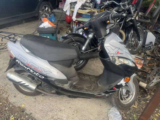 Scuter 49cm in 4 timpi, import Germania, stare buna.