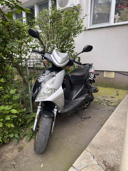 Vand scuter jonway 50 CC