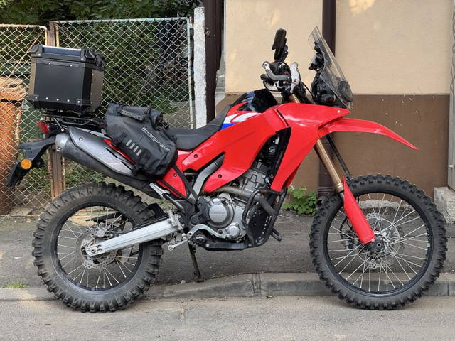 Honda CRF 300L Rally 2021 ABS - motocicleta dual sport de expeditie