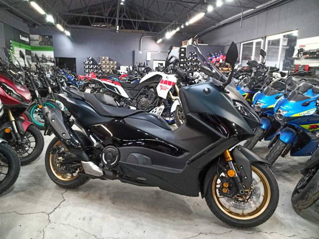 Yamaha T-Max Tech Max 2024 nou pret PROMO- stoc Yamaha Constanta