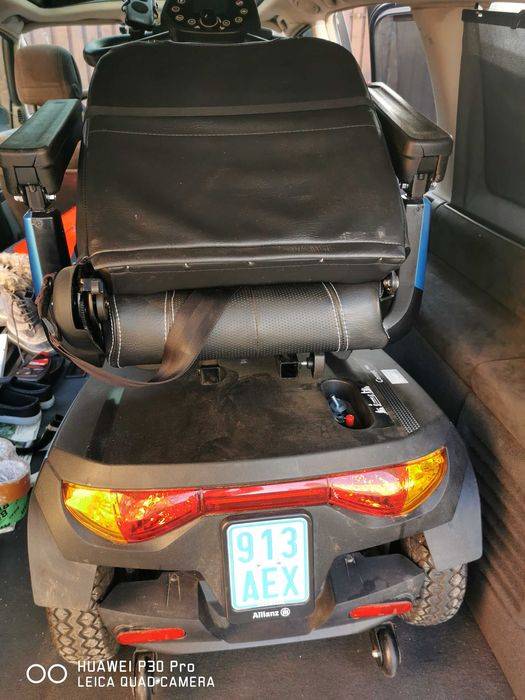 Scuter electric INVACARE COMET PRO ca si nou