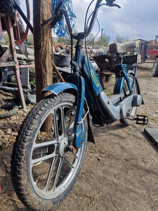 Vând moped cu pedale