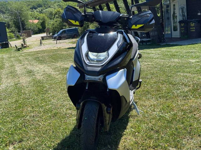 Scuter electric CF Moto Zeeho AE8S+ '24